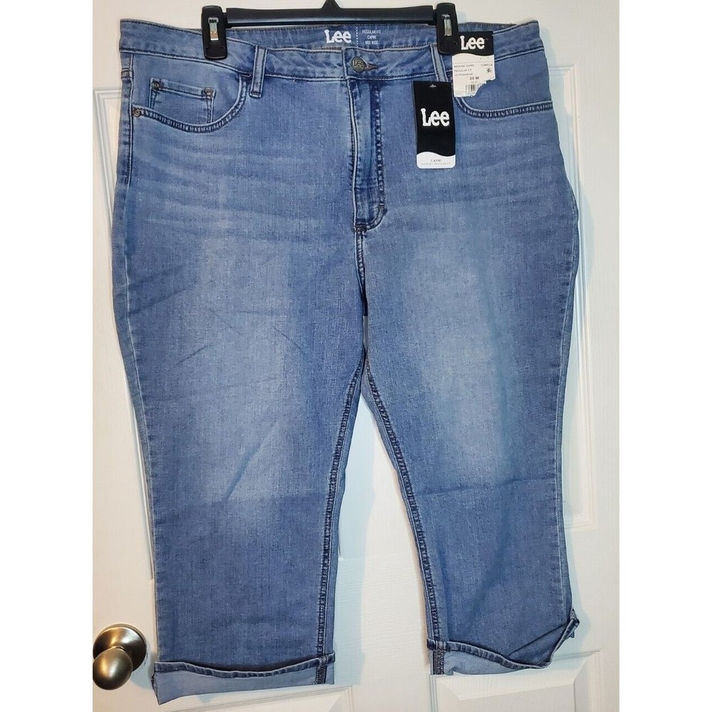 Lee Capri Size 20 M Mid Rise Medium Wash Regular Fit New NWT